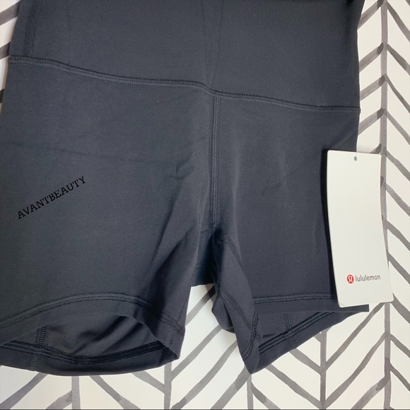 SOLD ❌Align short 4” lululemon black Size 2 NWT - Picture 3 of 8